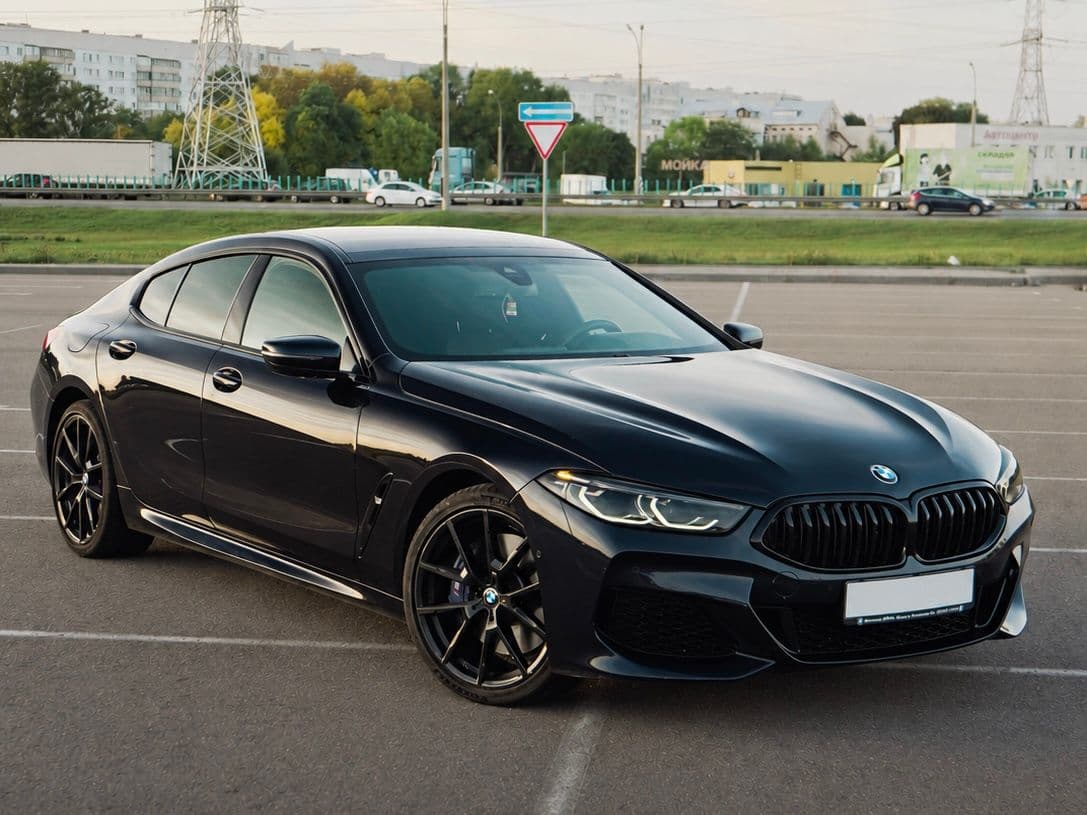 BMW 8 G16, 2021